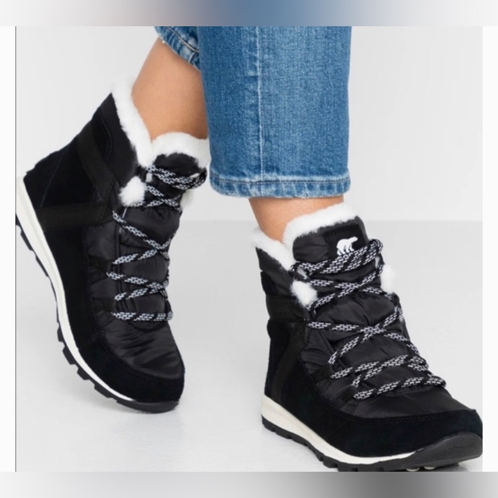 Sorel Women’s Whitney Short Lace Boots Size 7
